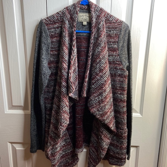 Lucky Brand Sweaters - Lucky brand size L, gray, red black wool blend sweater w/ two big front pockets